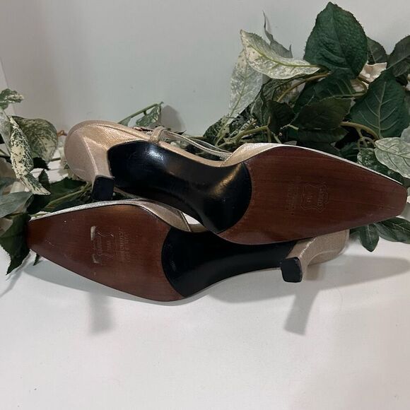 NWOT Stuart Weitzman Heels Women's Size 8.5 Gold Slingback Shimmery Ankle Strap - Picture 9 of 14